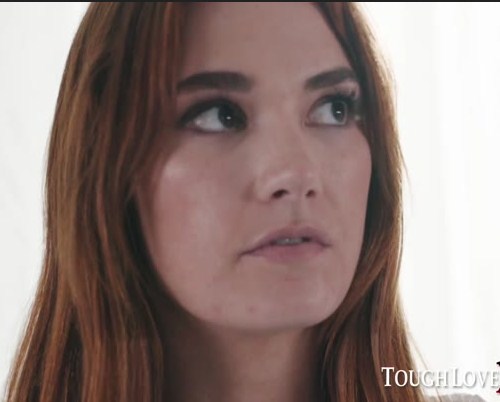 Memekku Sampai Basah Di Genjot Pria Berkumis